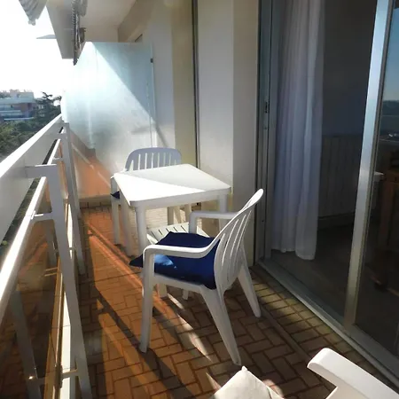 Lovely One Bedroom Baie Des Combes Parking Swimming Pool Antibes